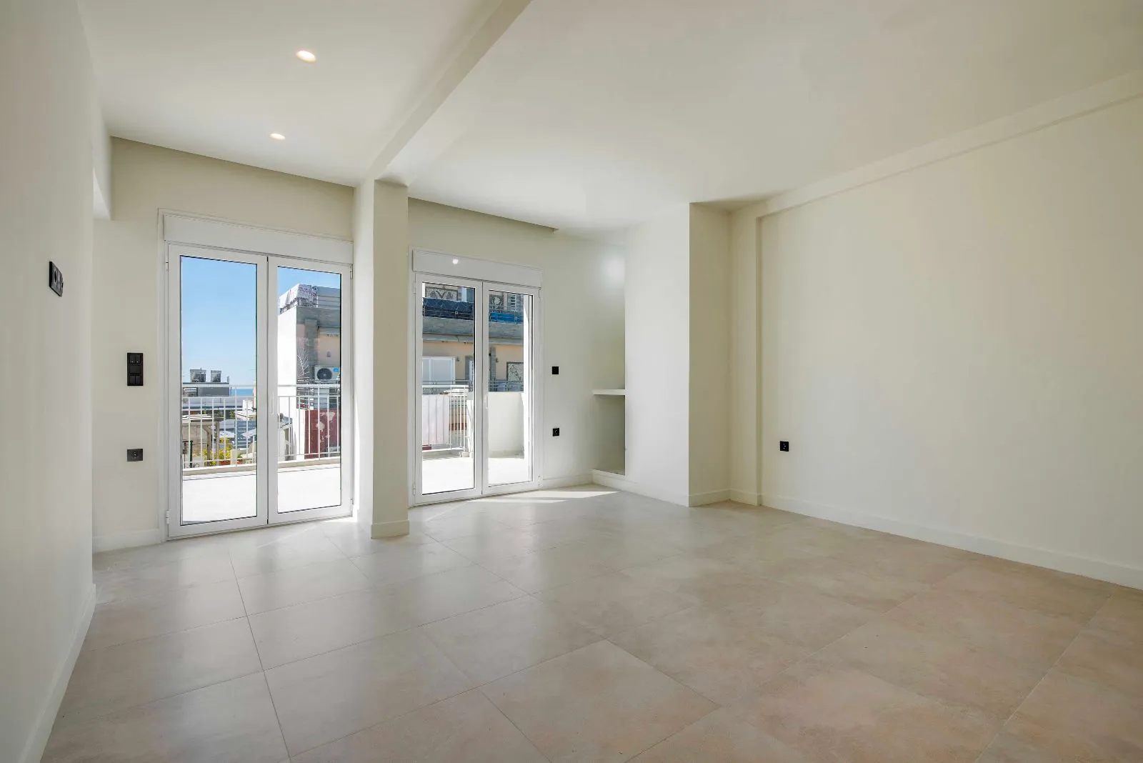 Top-Floor Penthouse with Sea Views | Piraiki